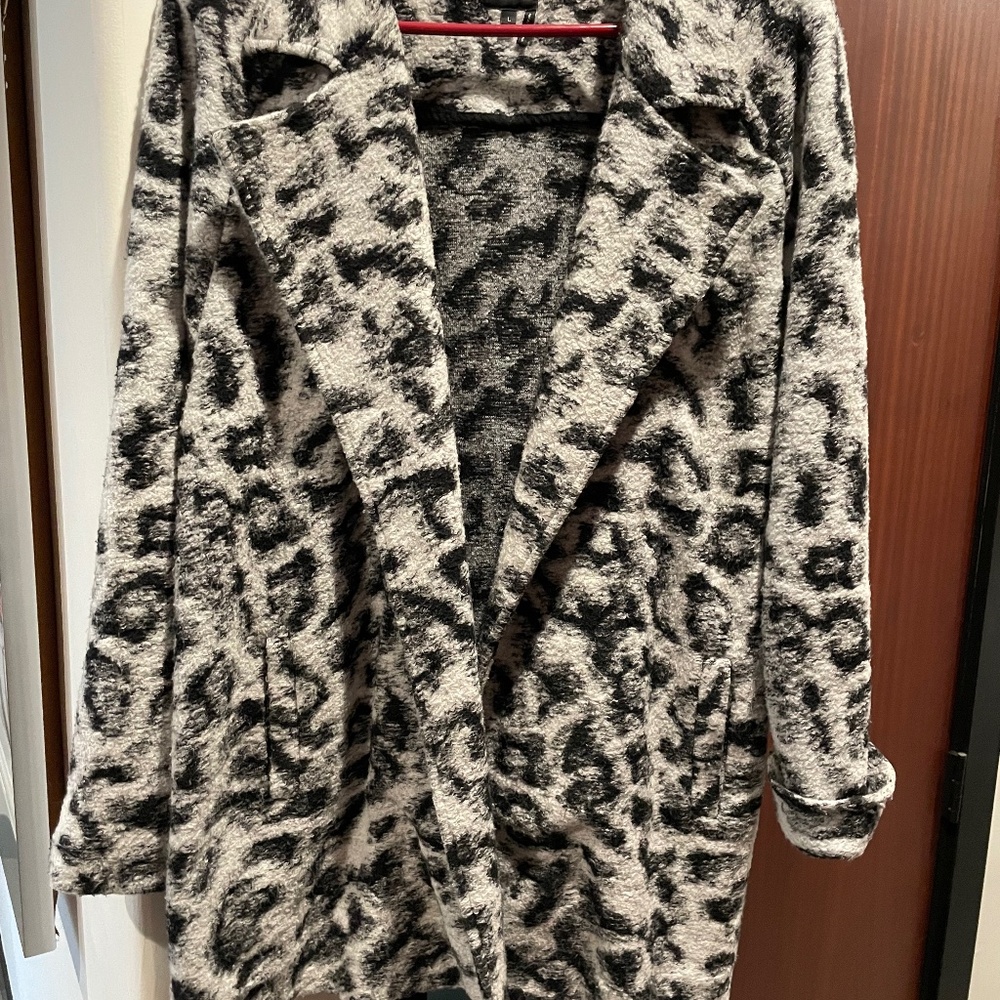 Nic and Zoe leopard coat